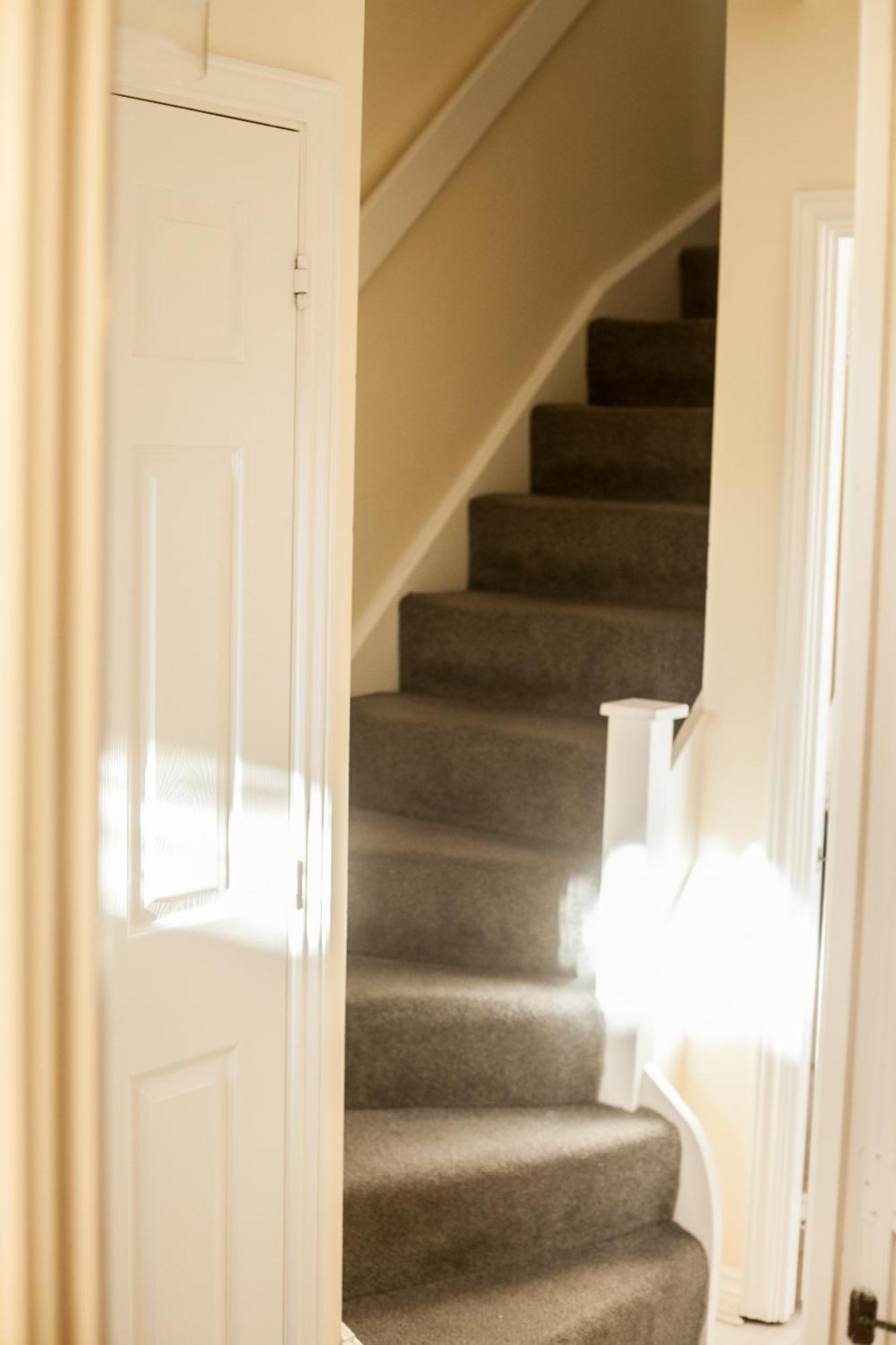 Avril Warwickshire Home Stay Нанитон Экстерьер фото